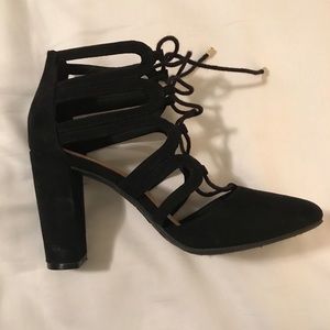 Christian Siriano black chunk heels